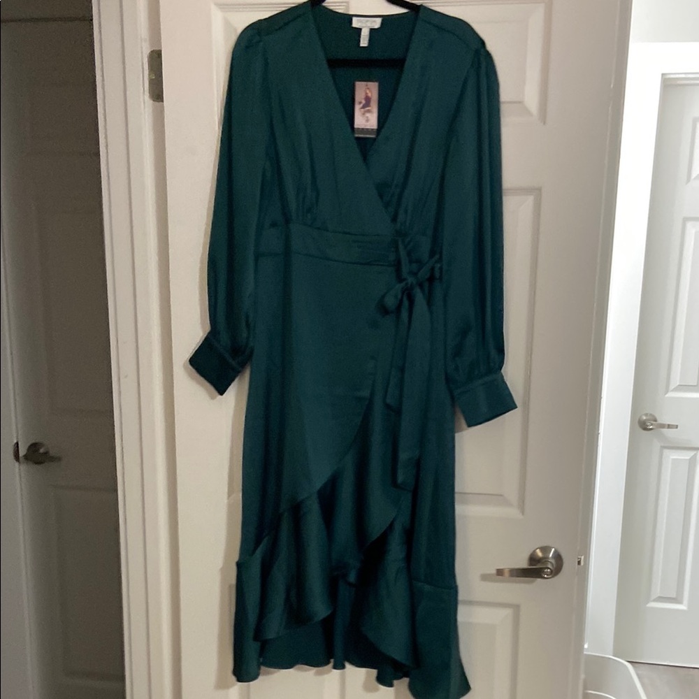 Elegant Teal Wrap Dress Sofia Vergara ruffled faux wrap dress NWT!!!